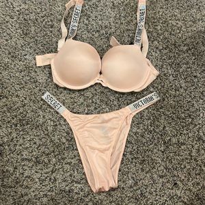 Inspired Victoria secret set 36B